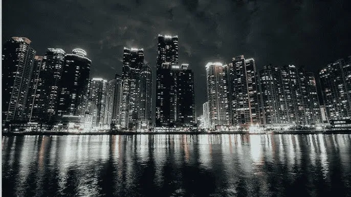 桃子冰妈妈 - 城市之光：霓虹背后的人间烟火